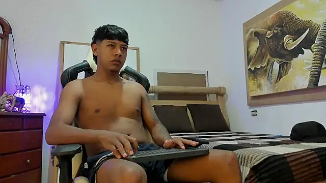 mr stiven  online show from March 2026 03:11:02 AM