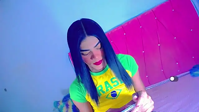 Theylor Rouse online show from October 2025 08:37:01 AM