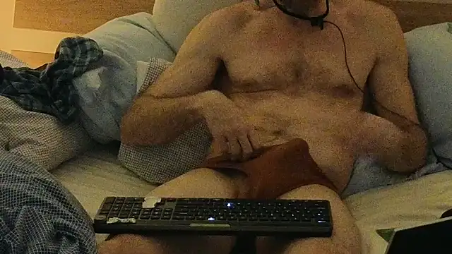 Twowellshapedheads online show from March 2026 10:45:01 PM