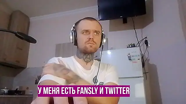 Snapshot of HappyZebra13 chatting on January 2025 04:54:02 PM HappyZebra13 online show from January 2025 04:54:02 PM