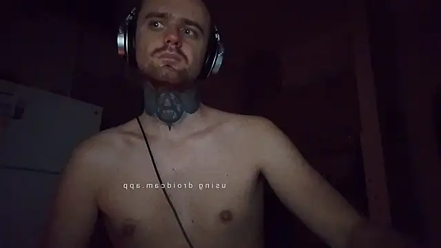 Snapshot of HappyZebra13 chatting on February 2025 12:11:01 AM HappyZebra13 online show from February 2025 12:11:01 AM