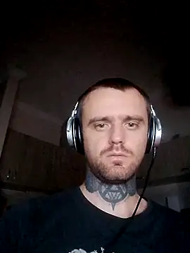 Snapshot of HappyZebra13 chatting on November 2025 12:25:02 AM HappyZebra13 online show from November 2025 12:25:02 AM