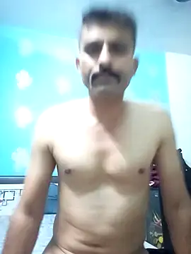 Snapshot of Smarterboytravel chatting on February 2025 05:53:01 PM Smarterboytravel online show from February 2025 05:53:01 PM