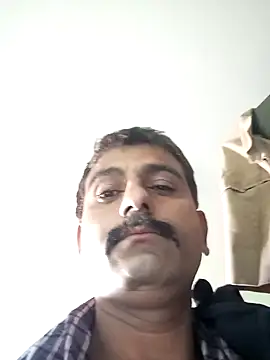 Snapshot of Smarterboytravel chatting on December 2024 09:13:02 AM Smarterboytravel online show from December 2024 09:13:02 AM