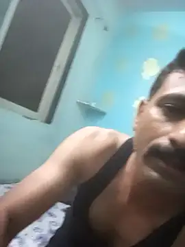 Snapshot of Smarterboytravel chatting on October 2025 10:52:02 PM Smarterboytravel online show from October 2025 10:52:02 PM