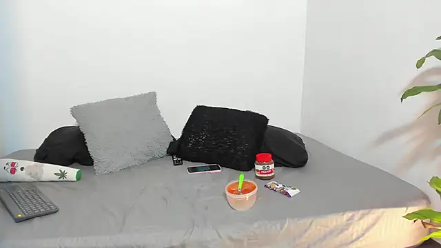 Snapshot of Liah_ferrer chatting on November 2025 02:22:02 PM Liah ferrer online show from November 2025 02:22:02 PM