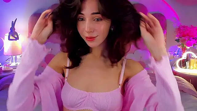 ElsaYoung online show from November 2025 08:31:01 PM