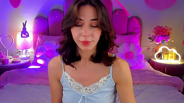 ElsaYoung online show from November 2025 07:47:02 PM