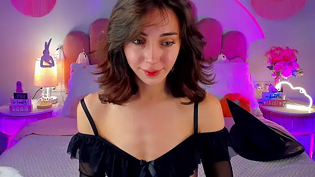 ElsaYoung online show from October 2025 08:38:01 PM