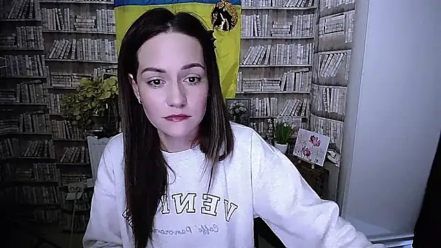 Lina Star S online show from November 2025 07:02:02 AM