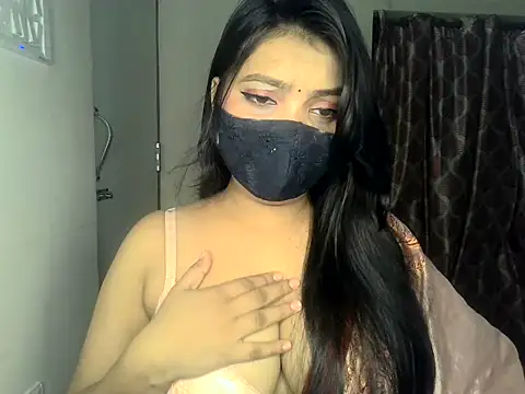 Snapshot of ishi_Beauty chatting on October 2025 06:03:02 AM ishi Beauty online show from October 2025 06:03:02 AM