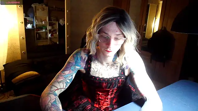 Julia dolls online show from March 2026 06:22:02 PM