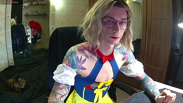 Julia dolls online show from March 2025 05:13:01 PM