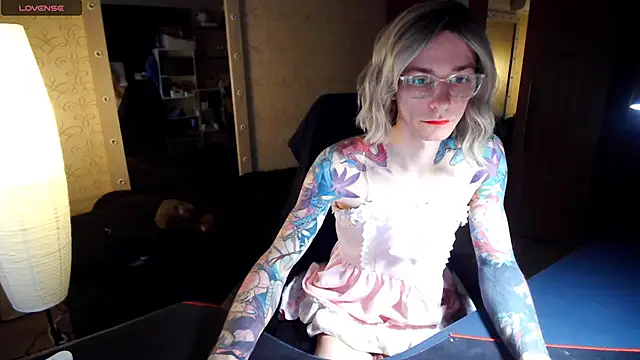 Julia dolls online show from October 2025 09:03:01 AM