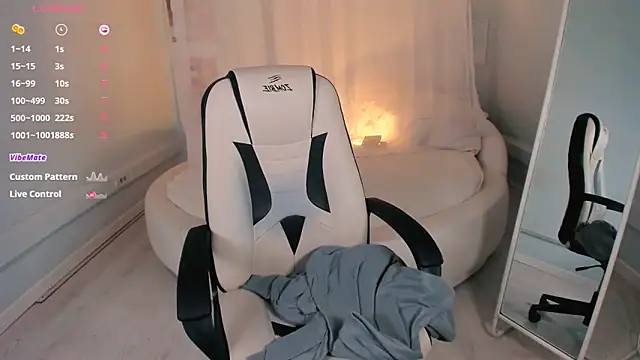 StephanieBoobs online show from October 2025 01:32:02 PM