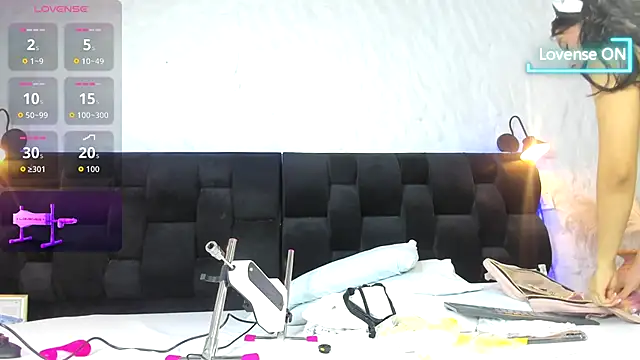 Camila  Gomez online show from November 2025 12:38:01 PM