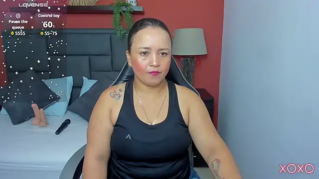 linda rios  online show from December 2025 01:54:02 AM