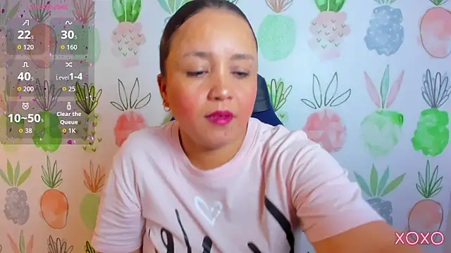 linda rios  online show from November 2025 07:18:02 PM