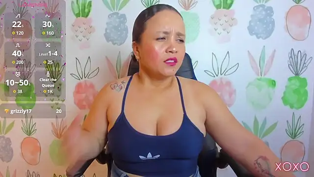 linda rios  online show from November 2025 07:19:01 PM