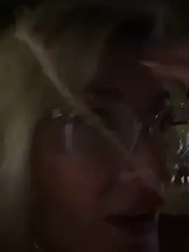 Snapshot of Englishhotwife4u chatting on January 2025 05:50:01 PM Englishhotwife4u online show from January 2025 05:50:01 PM