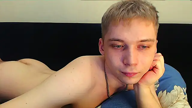 Snapshot of __sugarrebit chatting on February 2025 11:02:02 PM   sugarrebit online show from February 2025 11:02:02 PM