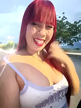 Snapshot of KathaDanger chatting on November 2025 10:42:02 PM KathaDanger online show from November 2025 10:42:02 PM