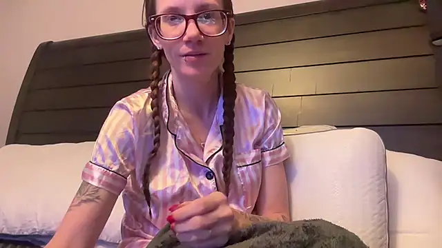 Snapshot of yourstrulylivy69 chatting on February 2025 03:56:02 AM yourstrulylivy69 online show from February 2025 03:56:02 AM
