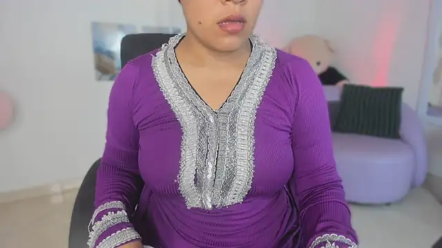 jazmin anbar online show from June 2026 09:48:02 PM