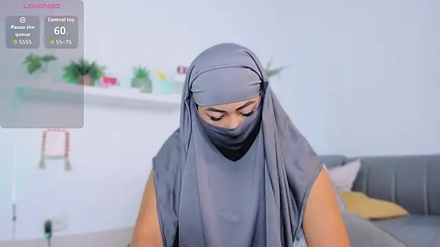 jazmin anbar online show from October 2025 07:04:01 PM