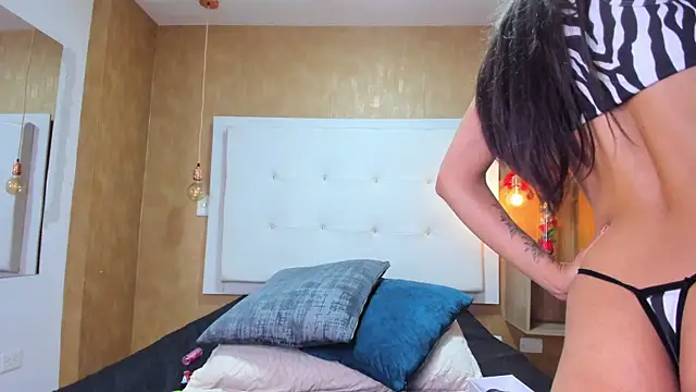 Milaspetite online show from March 2026 08:10:02 PM