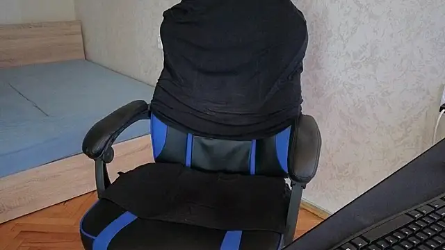 Snapshot of TheFitGiant chatting on March 2025 11:03:02 PM TheFitGiant online show from March 2025 11:03:02 PM