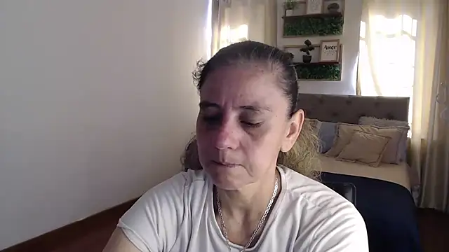sasi luna online show from June 2026 01:19:02 PM