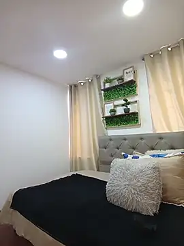 sasi luna online show from April 2026 01:16:02 PM