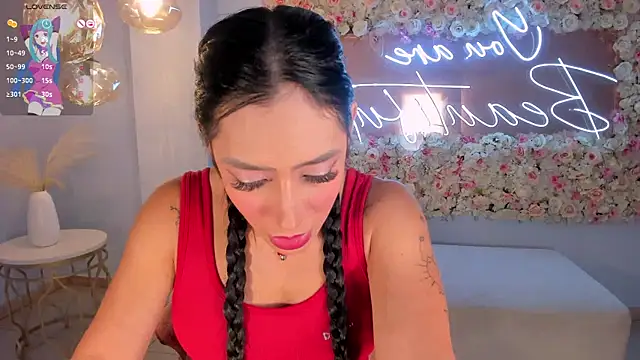 IsabelBornner online show from October 2025 04:43:02 PM