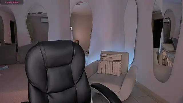 BellaCarteer  online show from May 2026 07:53:01 PM