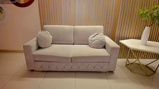 BellaCarteer  online show from May 2026 07:43:01 PM
