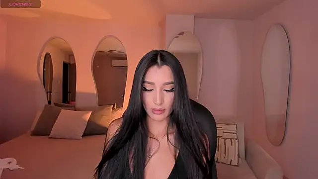 Snapshot of BellaCarteer_ chatting on June 2026 05:35:02 PM BellaCarteer online show from June 2026 05:35:02 PM