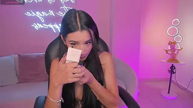 Snapshot of BellaCarteer_ chatting on November 2025 06:23:01 PM BellaCarteer online show from November 2025 06:23:01 PM