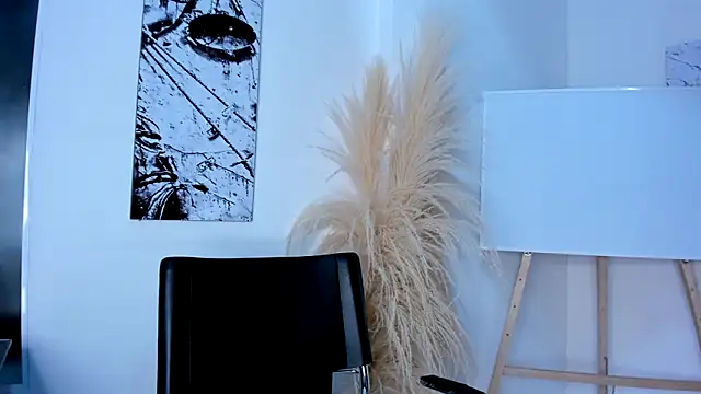 Snapshot of africa_holmes chatting on November 2025 02:44:02 AM africa holmes online show from November 2025 02:44:02 AM