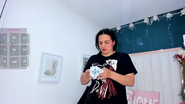 Snapshot of africa_holmes chatting on November 2025 02:10:01 AM africa holmes online show from November 2025 02:10:01 AM