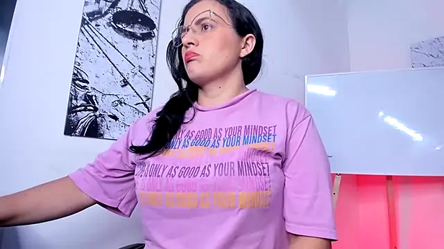africa holmes online show from April 2026 02:18:01 AM