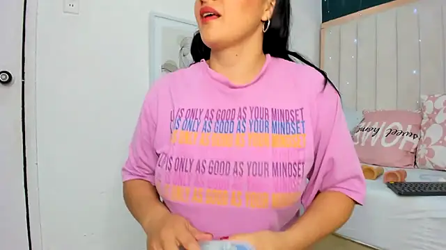 Snapshot of africa_holmes chatting on November 2025 02:10:01 AM africa holmes online show from November 2025 02:10:01 AM