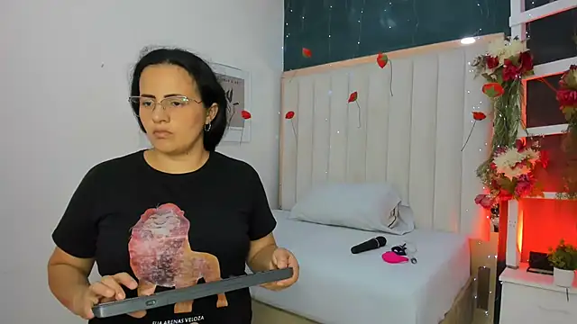 africa holmes online show from April 2026 02:03:02 AM