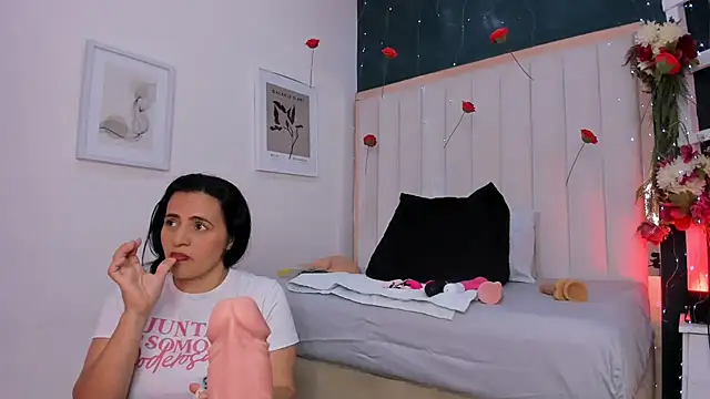 africa holmes online show from February 2026 02:19:01 AM