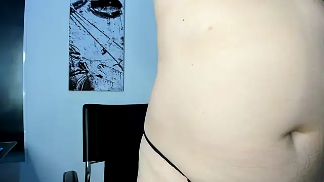 Snapshot of africa_holmes chatting on November 2025 02:45:02 AM africa holmes online show from November 2025 02:45:02 AM