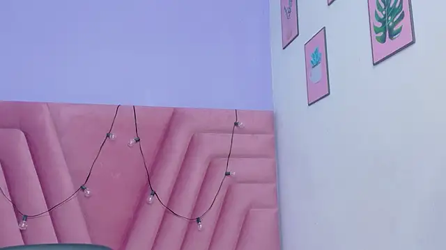 kinkyandsavage online show from February 2026 01:09:02 PM