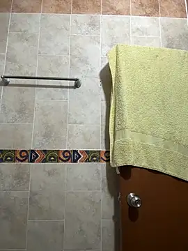 Naticol1 online show from October 2025 10:43:01 PM