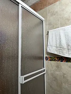 Naticol1 online show from March 2026 10:33:01 PM