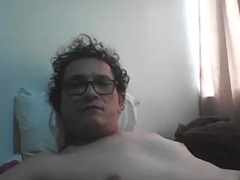 Snapshot of Bombi22 chatting on November 2025 05:24:01 PM Bombi22 online show from November 2025 05:24:01 PM