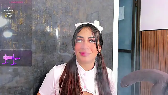 Snapshot of violett_collins_ chatting on November 2025 12:43:02 AM violett collins online show from November 2025 12:43:02 AM